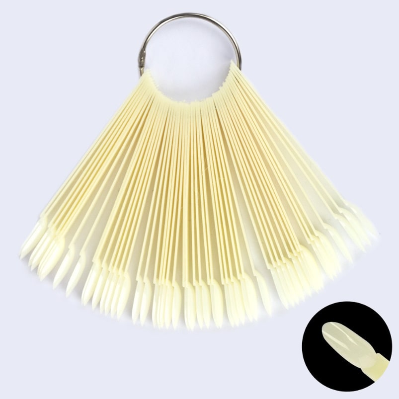 50 OVALNIH NARAVNIH KONIC na kovinskem obroču za prikaz