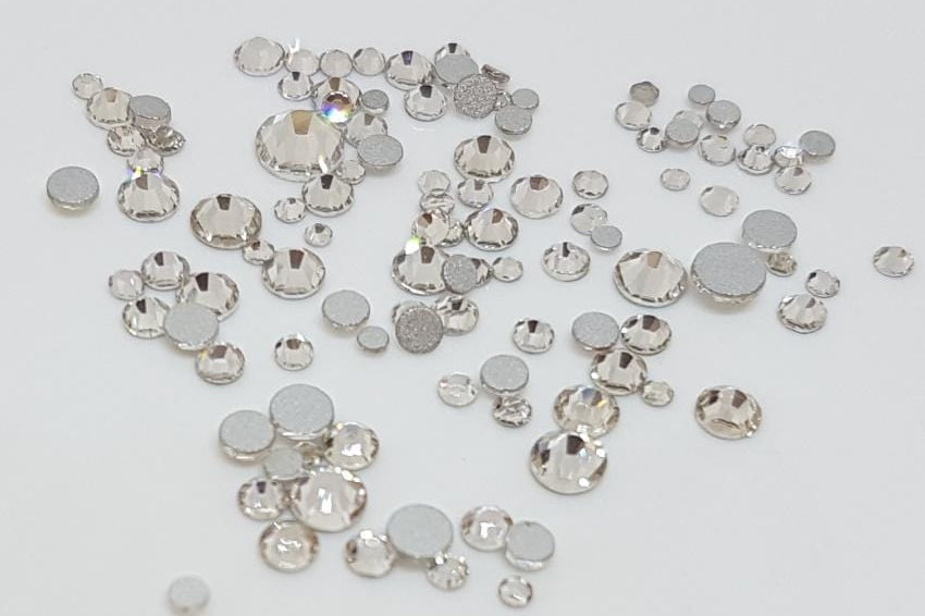 Okrasni kristalčki (srebrni, okrogli, različne velikosti) 100kos/1440kos