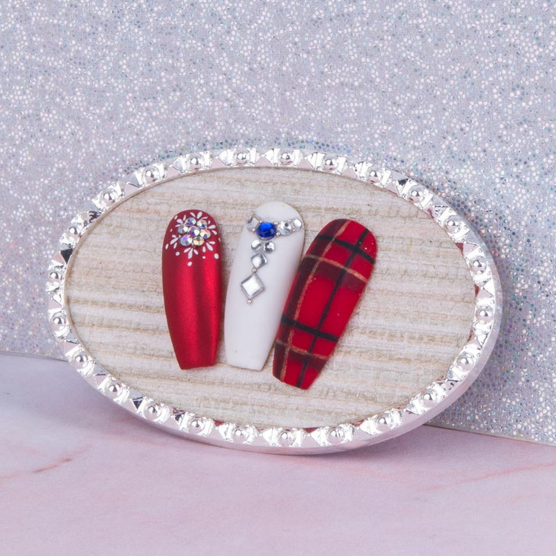 Dekorativna podlaga za prikaz barv in poslikav - elipsa s srebrnimi kristalčki