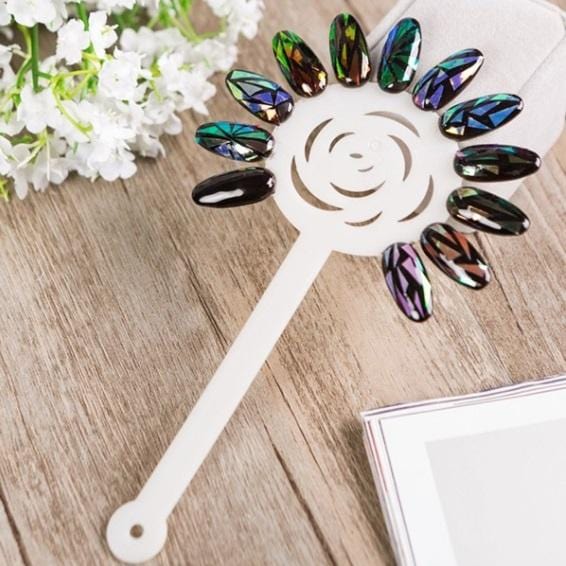 10 barvnih palet na kovinskem obroču