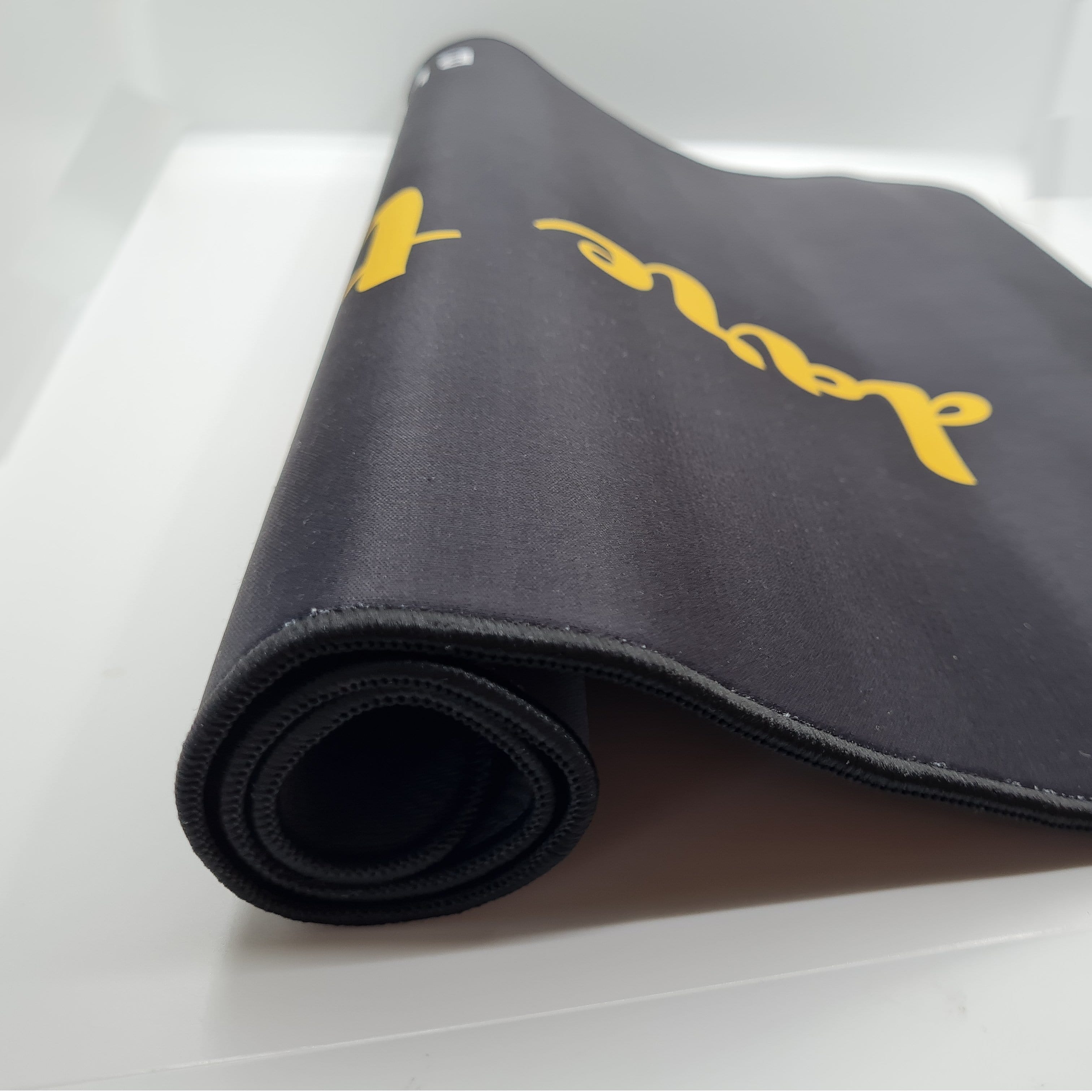 Bluesky namizna podlaga (velika črna)