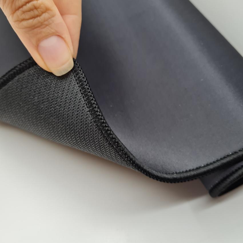 Bluesky namizna podlaga (velika črna)