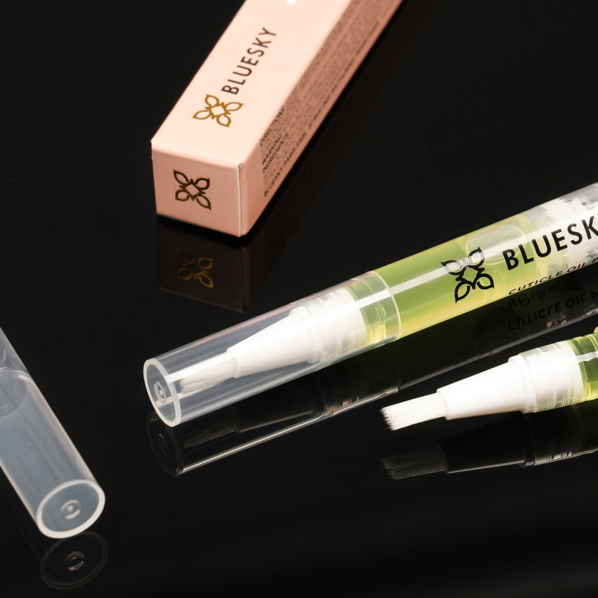 Bluesky olje za obnohtno kožico v pisalu, 1,6g