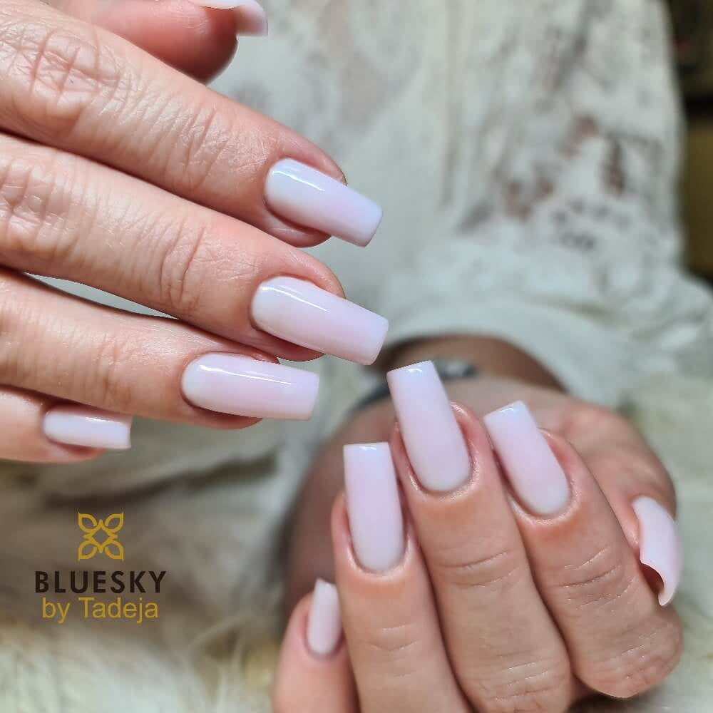 Bluesky mlečni top coat nadlak BTH01